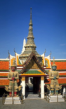 Ворота, соединяющие Королевский Дворец и Храм Изумрудного Будды